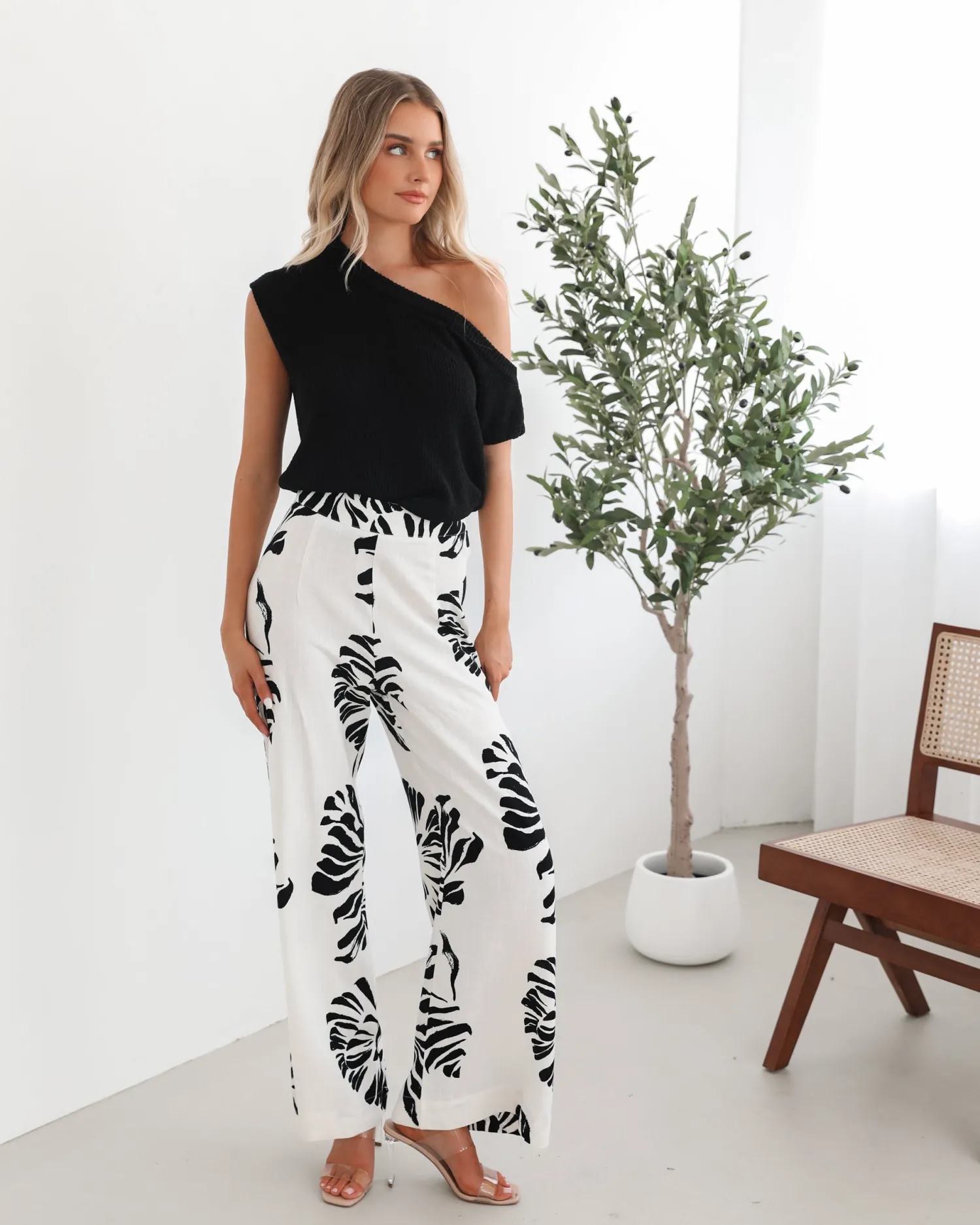 Amelyn Pants - White Print Pants|Bottoms