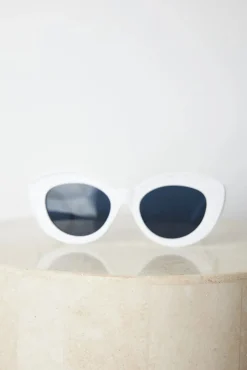 Outlet Banks | White Sunglasses|Accessories