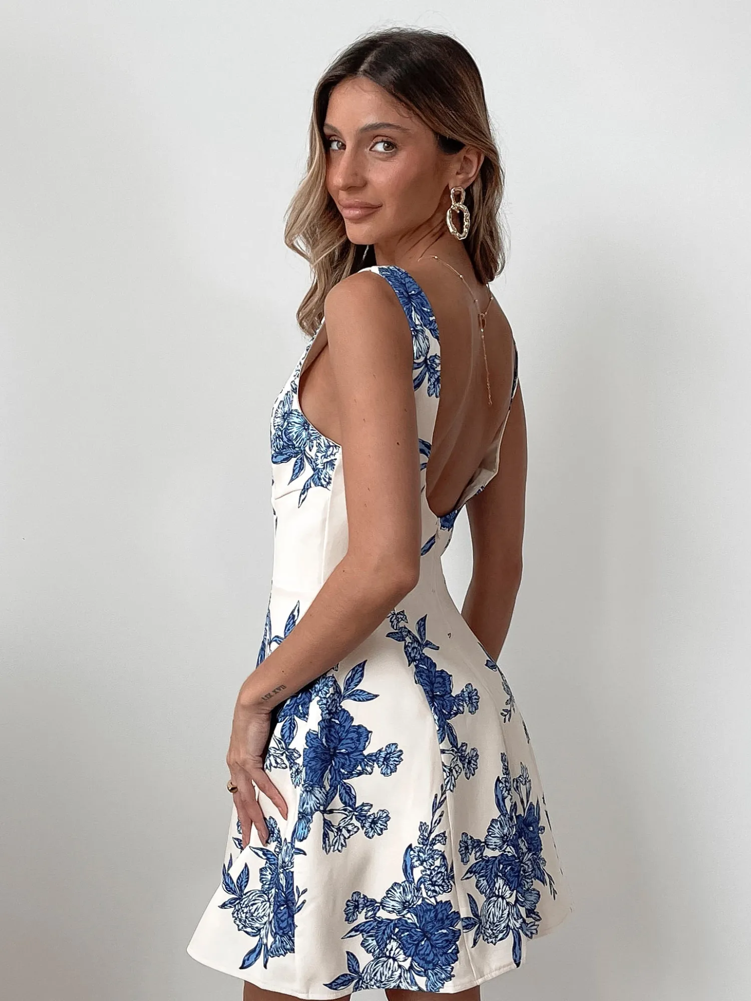 Outlet Deondra Dress - Blue Floral Floral Dresses|Mini Dresses