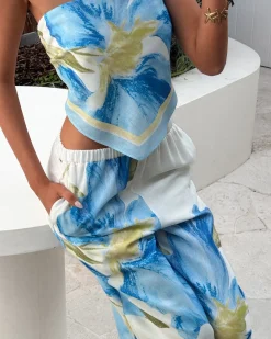 Sale Maleeka Top - Blue Floral Crop Tops|Crop Tops